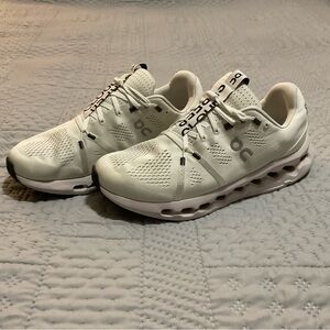 On Cloud Cloudsurfer Running Shoes